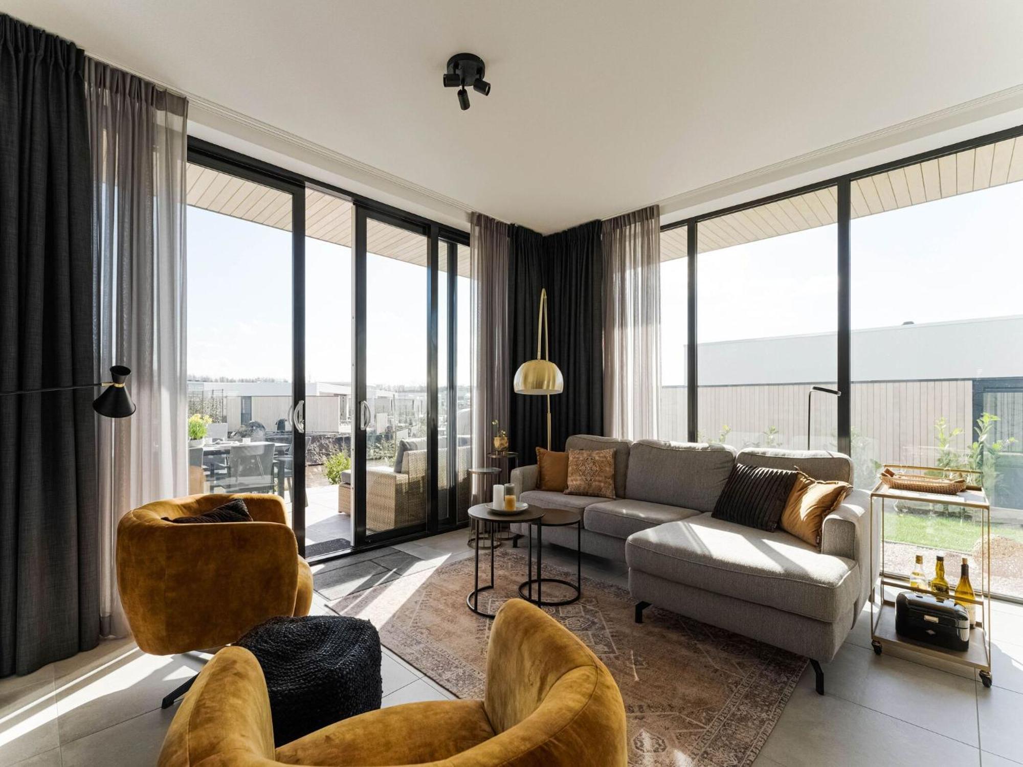 Family Villa With Garden And Jetty Zeewolde Exterior foto